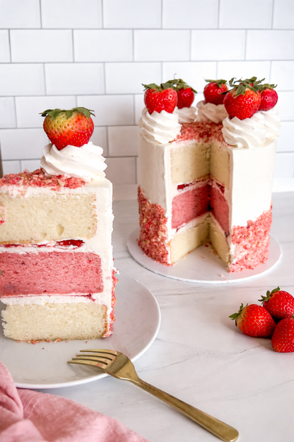 Strawberry Crunch Delight Cake
